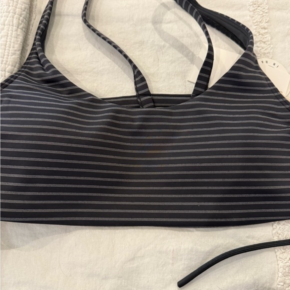Vuori Striped Activewear Set - Picture 2 of 4
